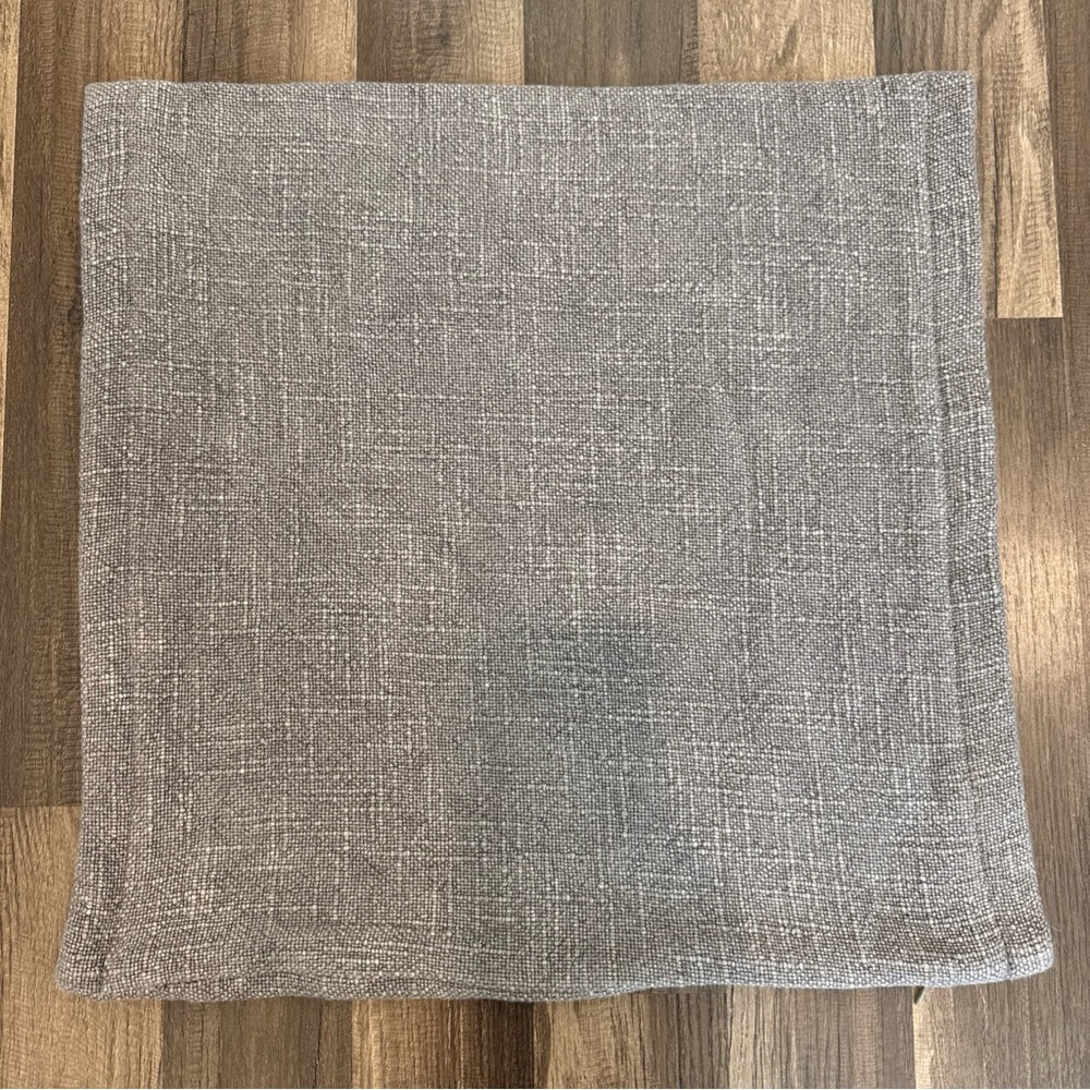 Pottery Barn Everyday Linen Pillow Cover